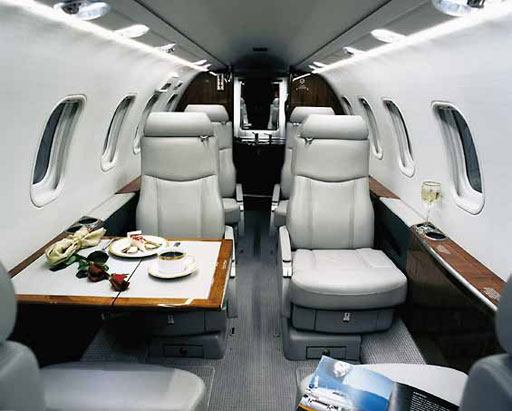 Bombardier Learjet 40